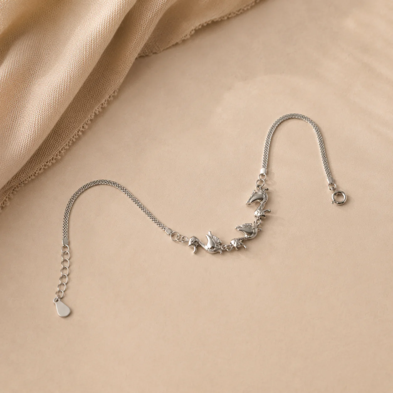 Arch Chain Bracelet
