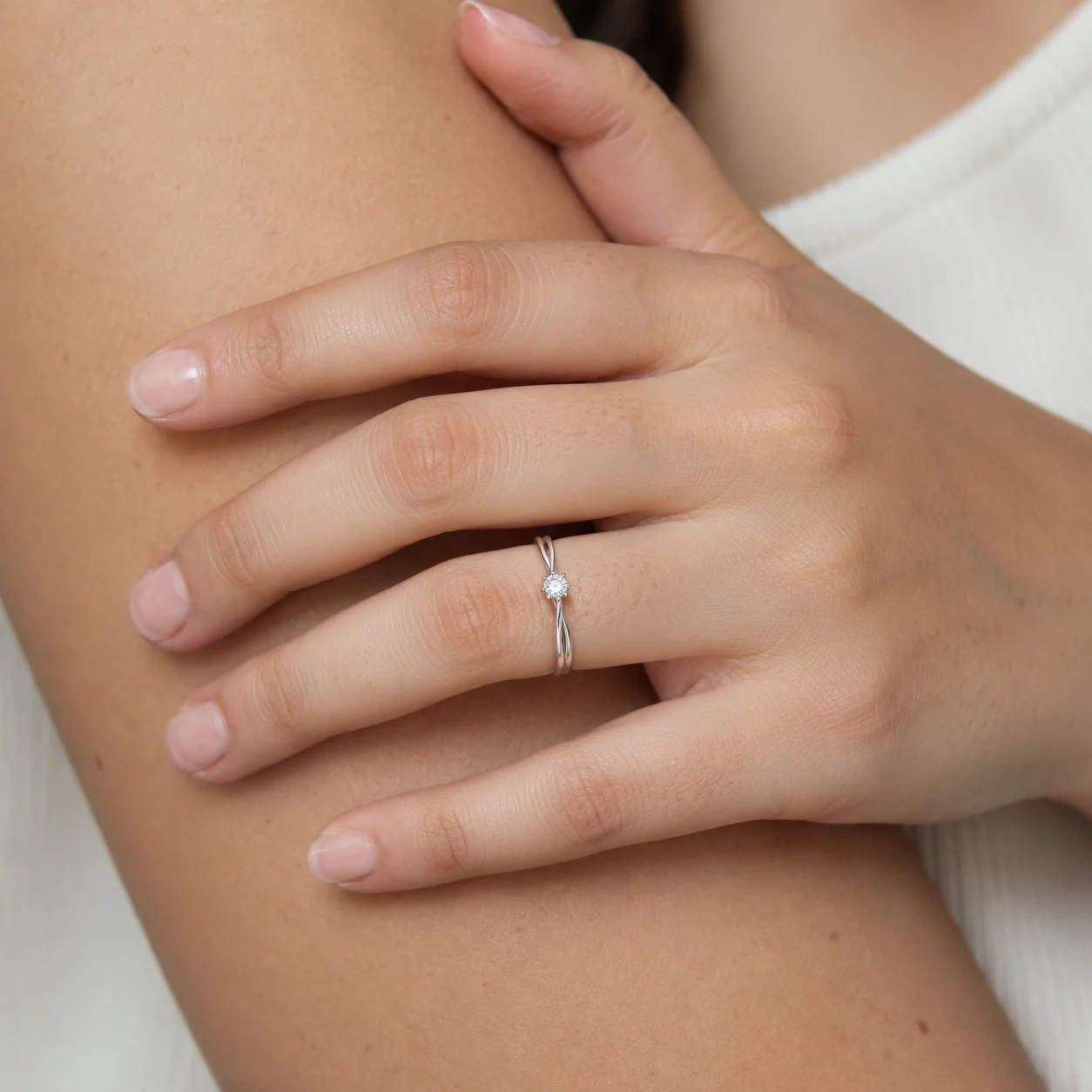 Celeste Twist Solitaire Ring - Image 4
