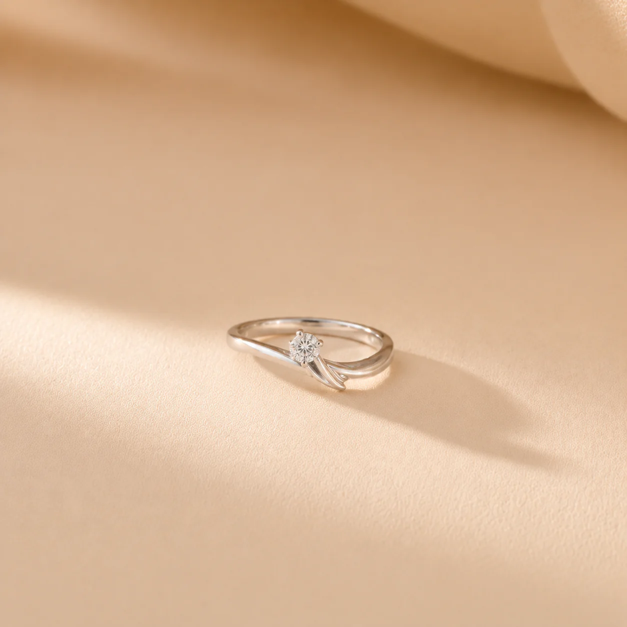 Elowen Twist Solitaire Ring - Image 2