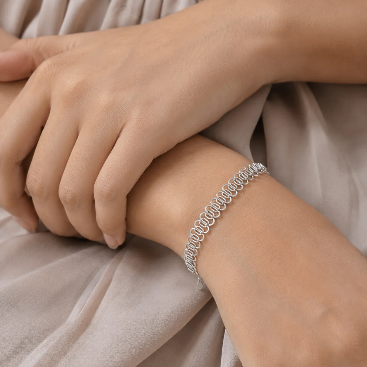 Flow Chain Bracelet - Image 5
