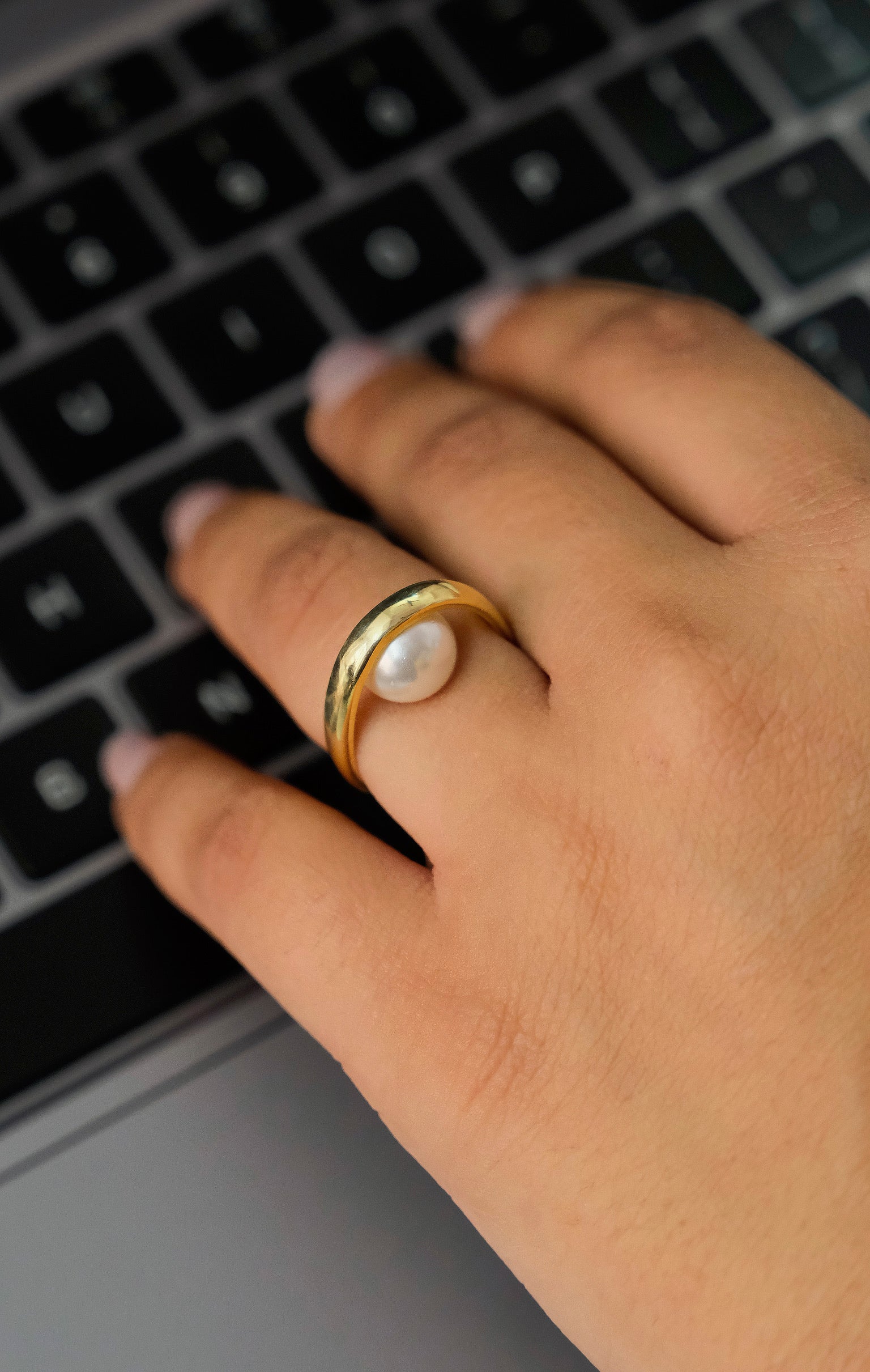 Inside Pearl Ring - Image 8