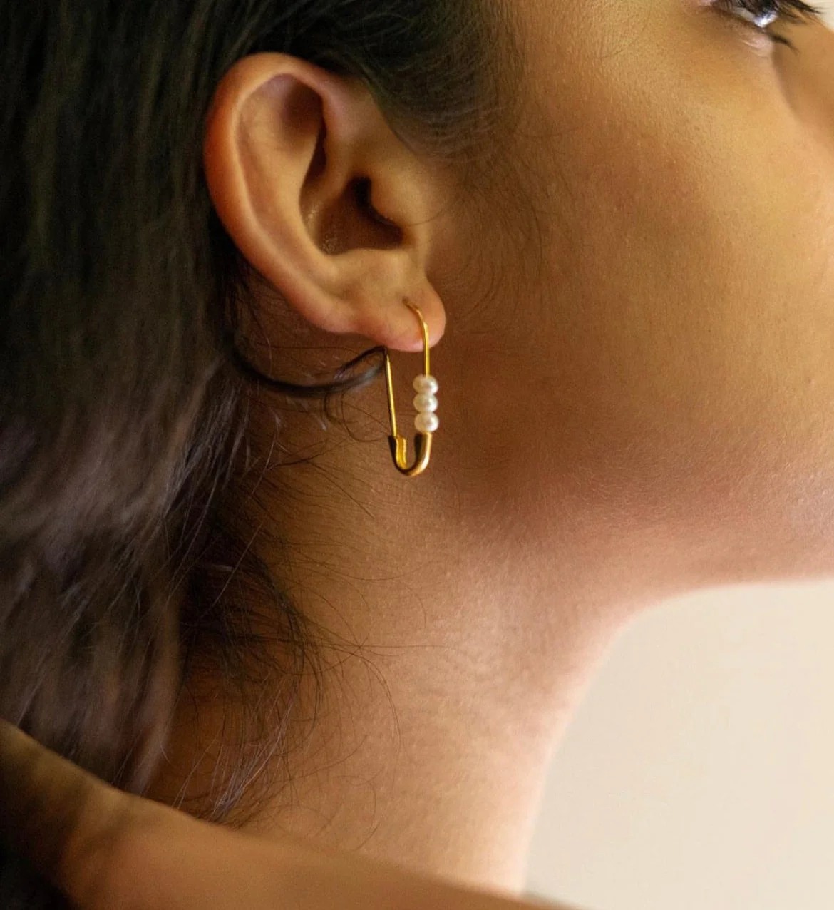 Perle Safety Pin Earrings - Image 6