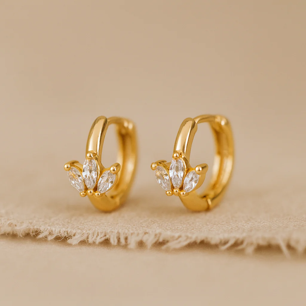 Petite Marquise Tri Huggie - Image 3