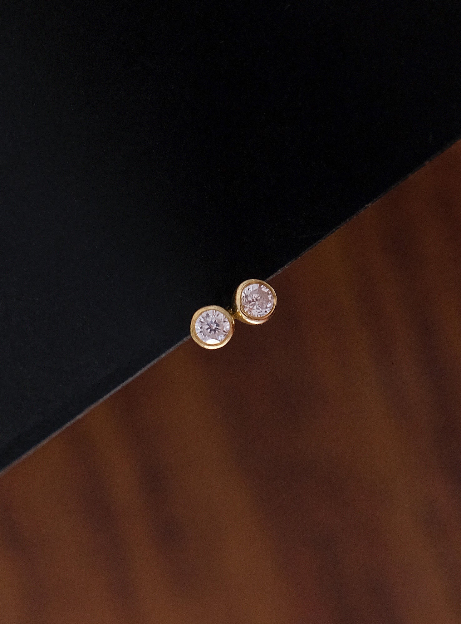 Round Diamond Nose Pin - Image 2