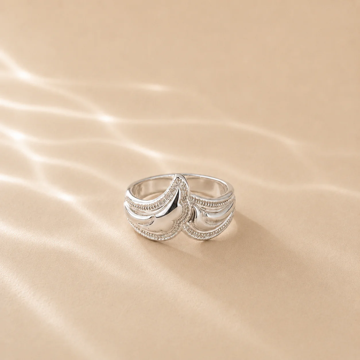 Royal Leaf Ring - Image 3