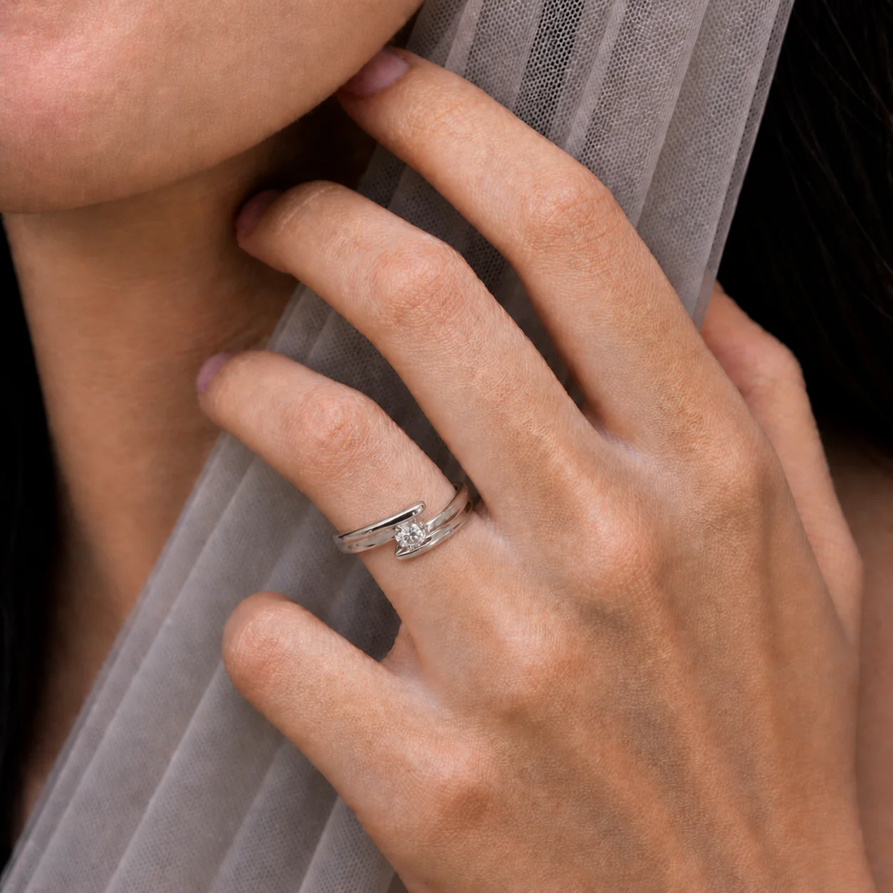 Serene Twist Solitaire Ring - Image 5